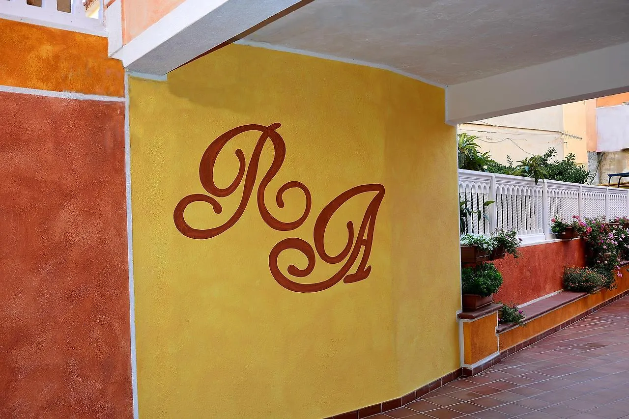 Residence Anna La Maddalena  La Maddalena (Sassari)